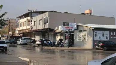 Hatay’da Motosiklet Sürücüsünün Taklalar Attığı Kaza Böyle Görüntülendi!